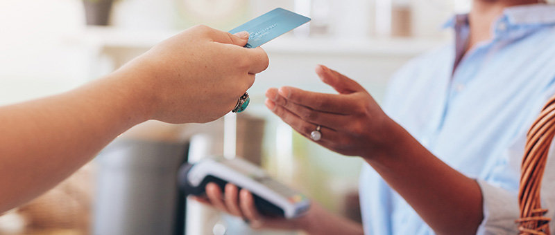 Accept all orders paid by cash or credit card via integrated terminals