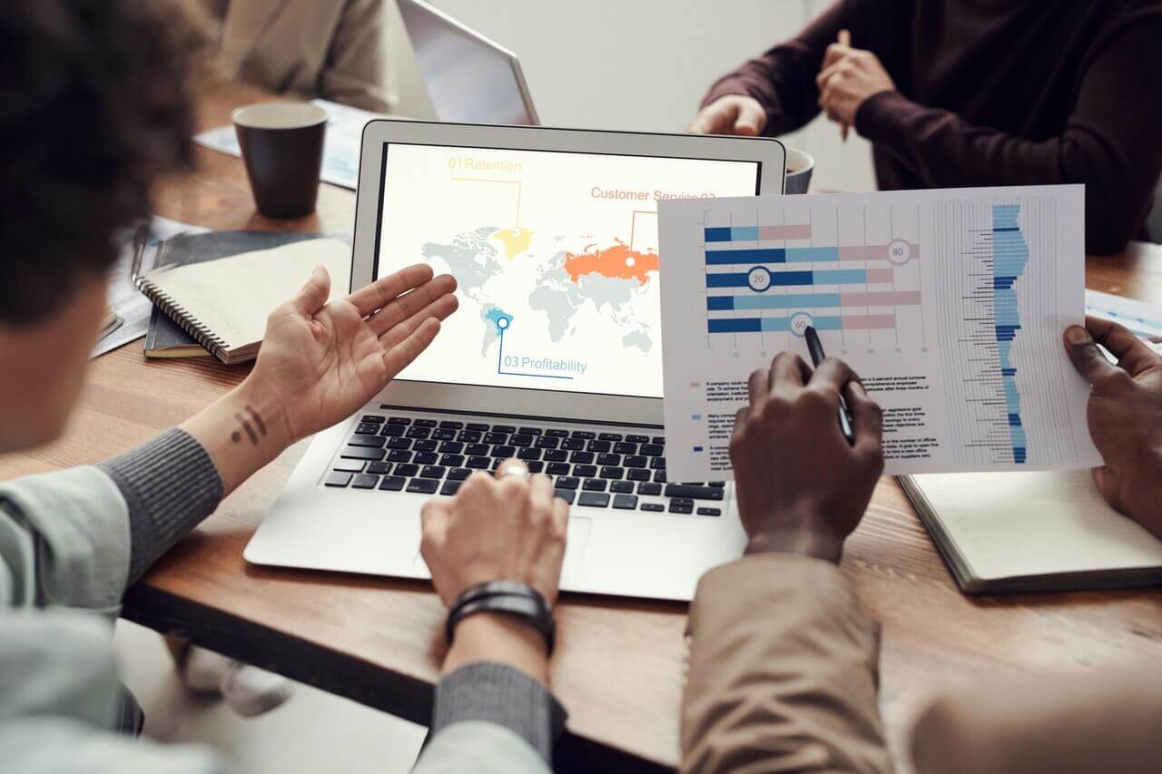 What are the primary business benefits of an ERP system?