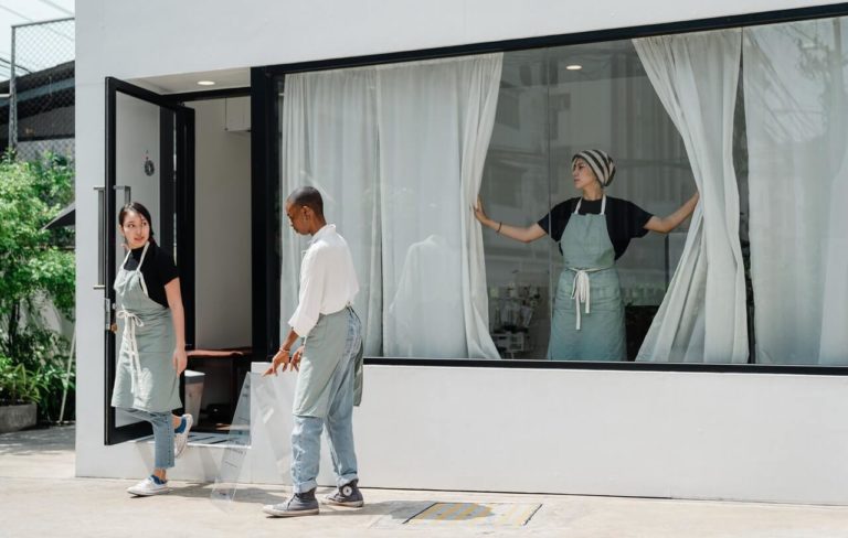 How to Start a Furniture Business in 2026 (Ultimate Guide)