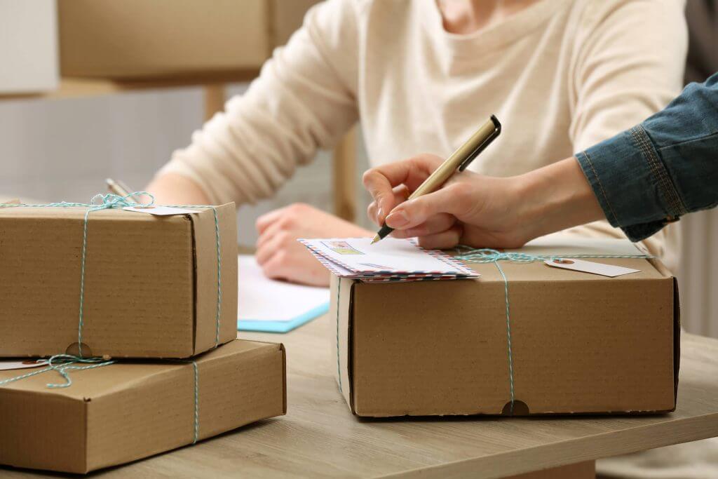 Try dropshipping to fulfill online orders