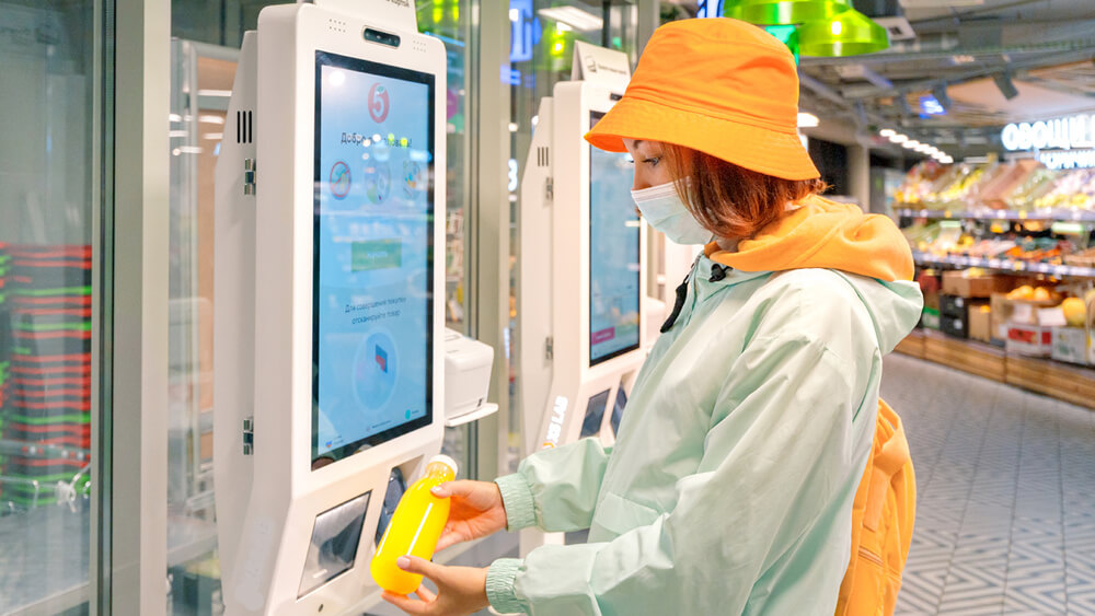 Self-checkouts in retail 2022